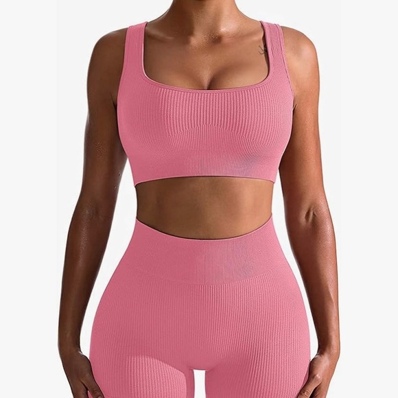 QQQ | AMAZON | Two Piece Ribbed Seamless Workout Set - Picture 1 of 4